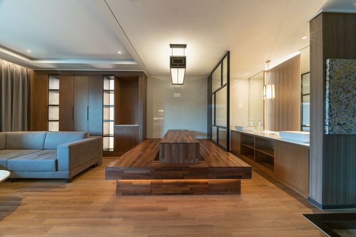 room detail thumbnail 1