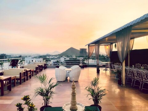 Hotel The Celebration by Amod