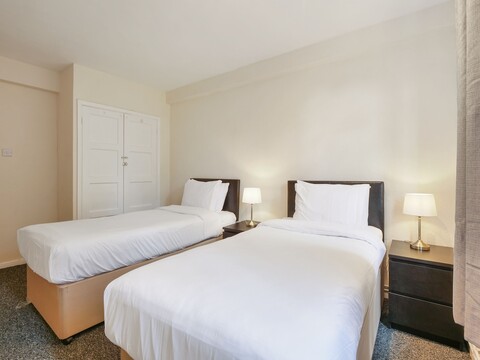 카사르 스테이스의 자비에르 플랫