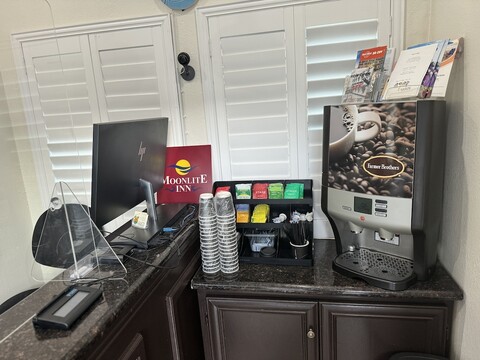 문라이트 인 레돈도 비치