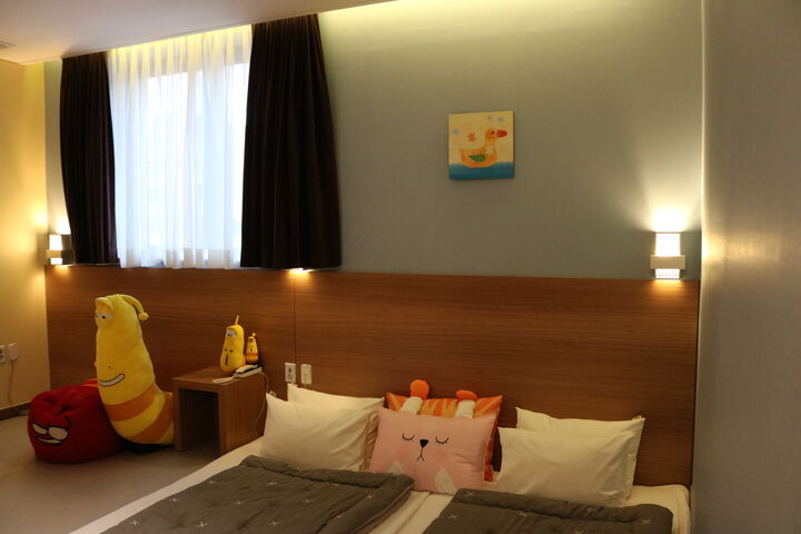 room detail thumbnail 0