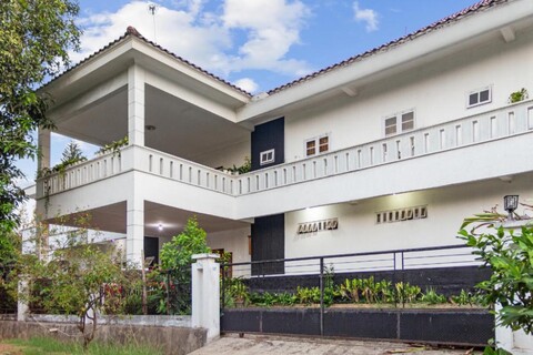 캐피탈 O 93279 아쇼카 페니나판 파수트리