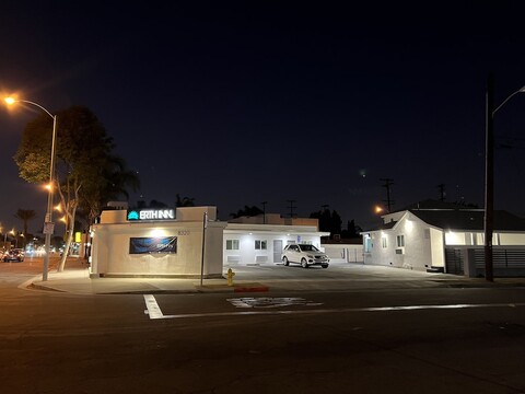 어스 인 바이 AGA 벨 가든스