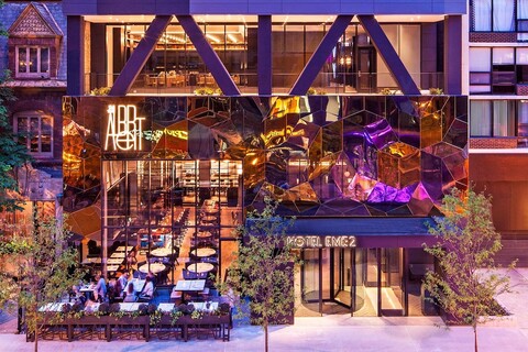 호텔 EMC2, 오토그래프 컬렉션