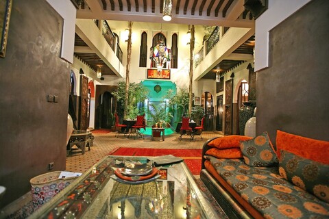 리아드 라 포르트 루즈 바이 라 시레드라