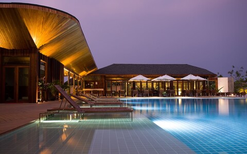 분다야 빌라 꼬리페