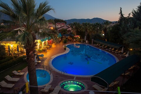 레빈 비치 호텔