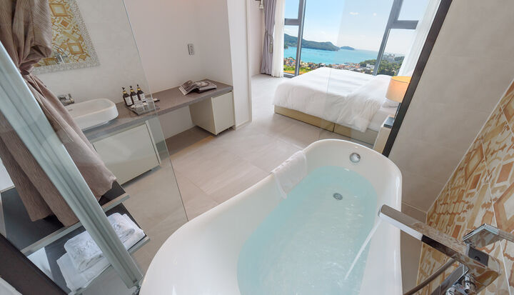 room detail thumbnail 1