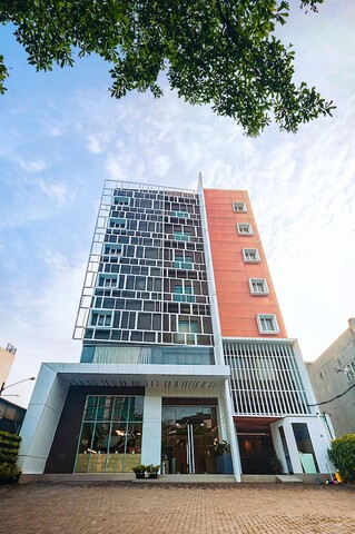 폭스 라이트 호텔, 그로골 자카르타