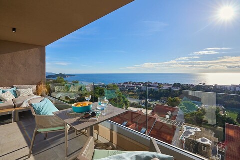 헤데라 에스테이트, 헤데라 A44