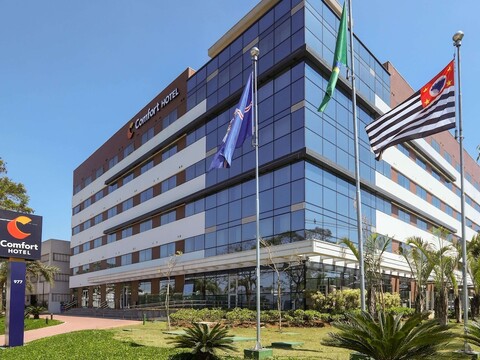 컴포트 호텔 과룰료스 - 아에로포르토