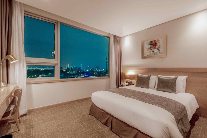 room detail thumbnail 0