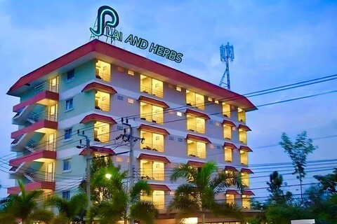 플라이 앤 허브 수완나품 공항