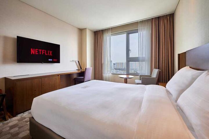 room detail thumbnail 0