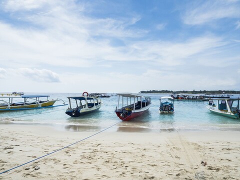 길리 터틀 비치 리조트