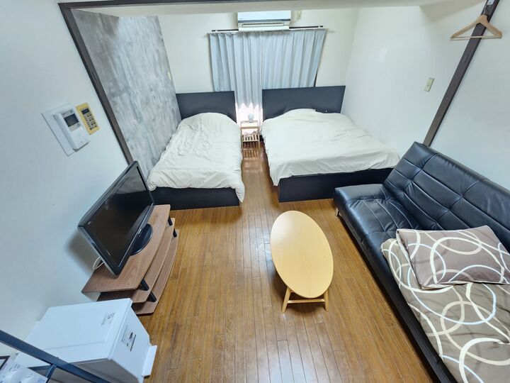 room detail thumbnail 0