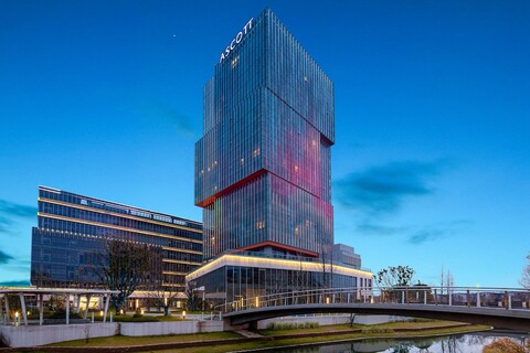 에스콧 뉴 디스트릭트 우시