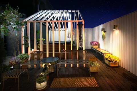 Garden pool villa (利淸亭)