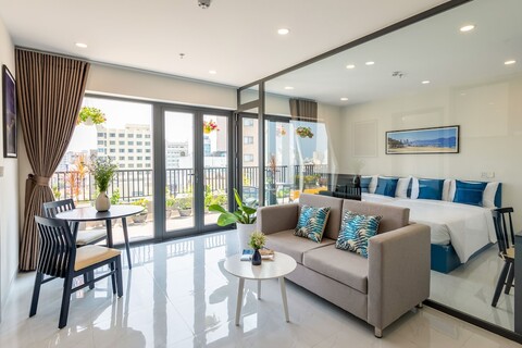 더 홈 호텔 & 아파트먼트