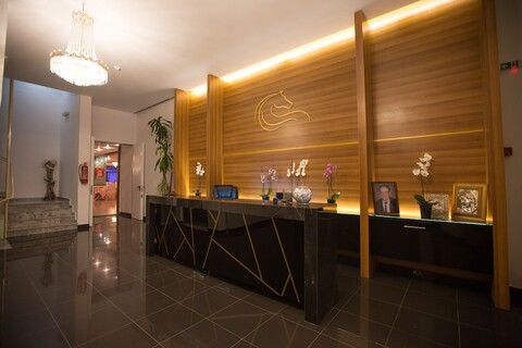 카발라리 팰리스 호텔