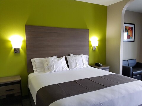 엠파이어 인 사이프러스