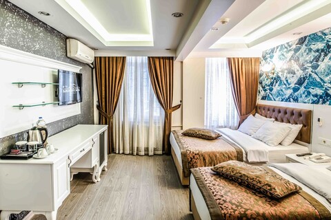 라즈 시티 호텔