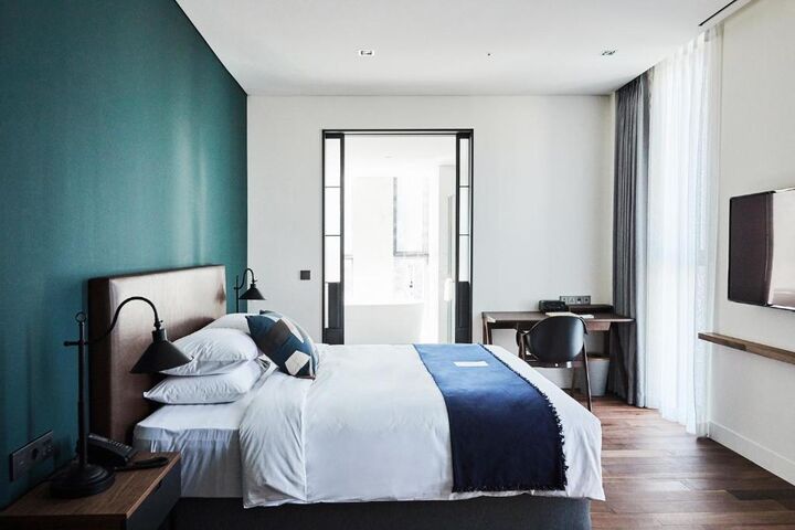 room detail thumbnail 0