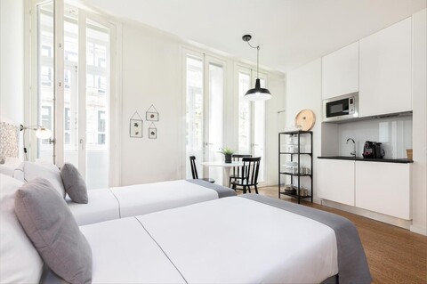 갤러리아스 코튼 코지 나이트라이프 301, 필 포르토 제공