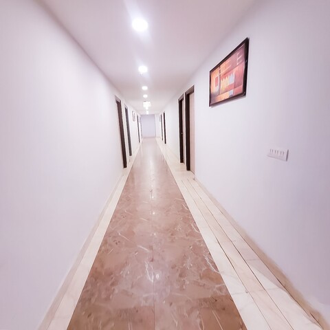 룸샬라 150 해피 인 빈로드 나가르