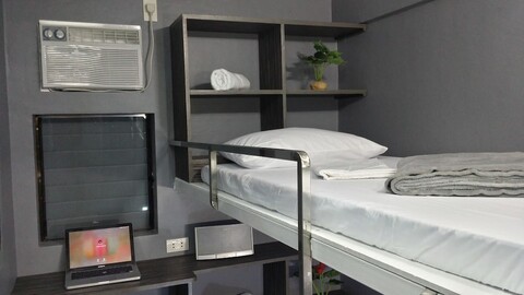 에르보루토 호스텔 마카티