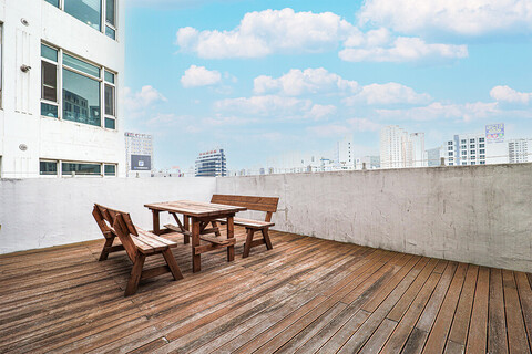 브라운 도트 서면 범천점(골드)