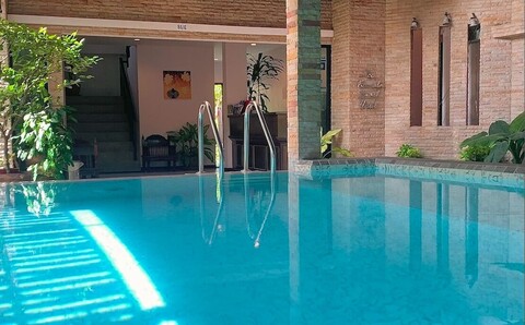 아이스 카말라 비치 호텔