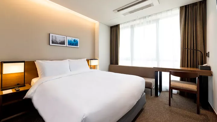 room detail thumbnail 0
