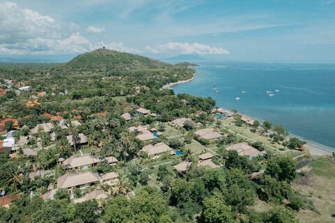 아메르타 발리 빌라 비치 프론트 리조트 앤 스파