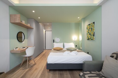 콜로코트로니 로프트 신타그마