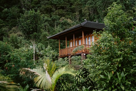 무눅 멘니르 빌라