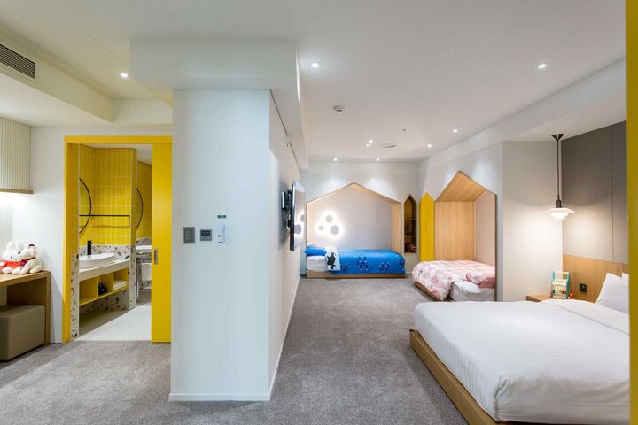 room detail thumbnail 1