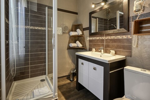 오텔 레스토랑 루스탈룬