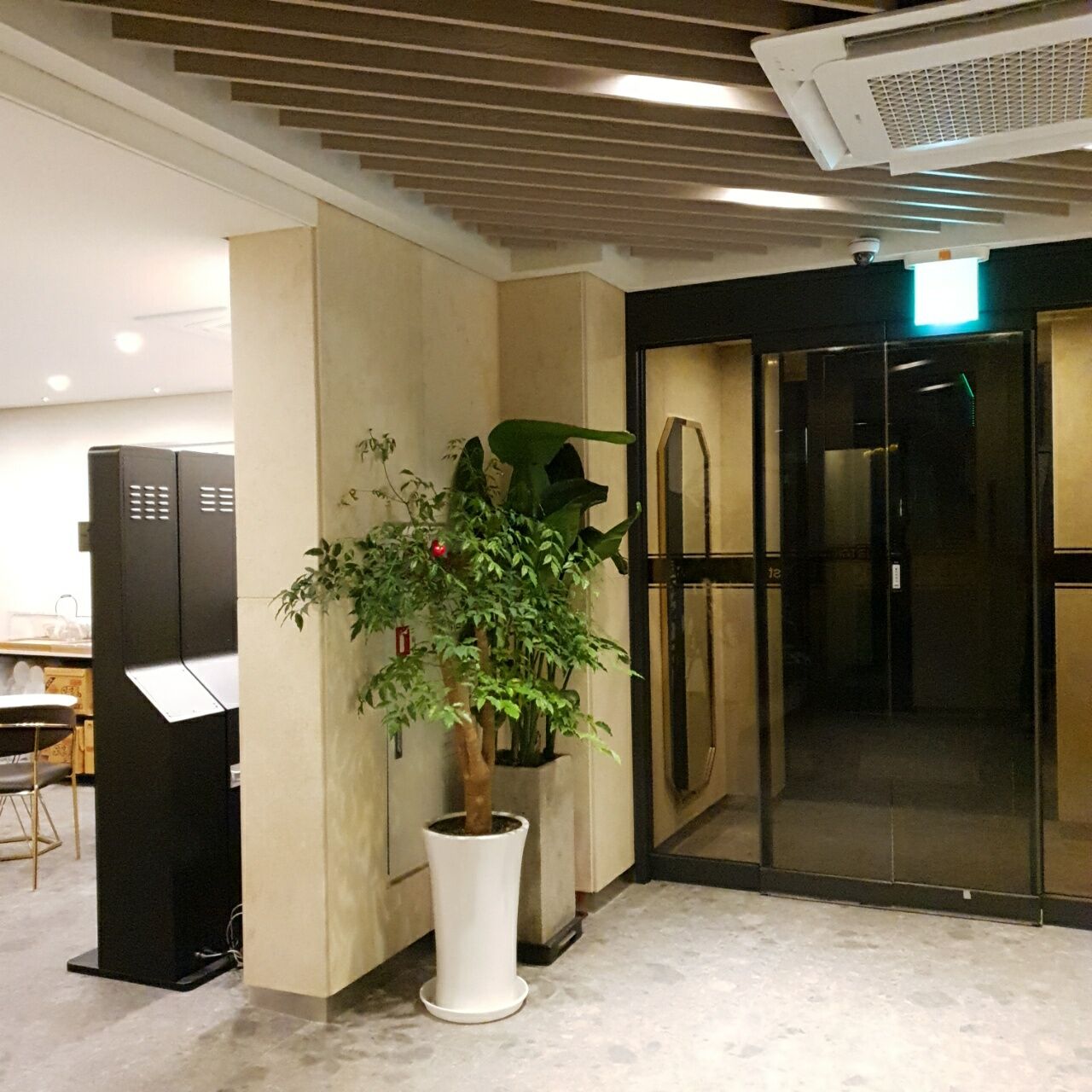 호텔24st.어반브라운 서산호수공원점/유흥업소없는단독건물,단독지상주차장 로비·리셉션