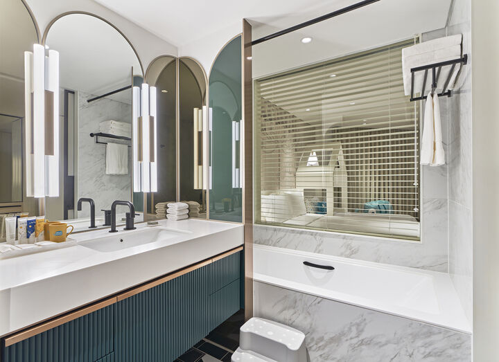 room detail thumbnail 1