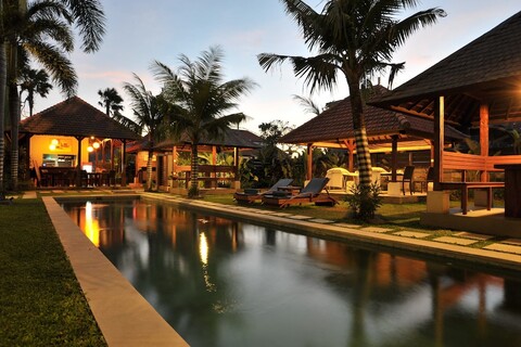 강가 호텔 & 아파트먼트