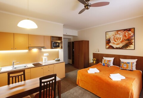 애니데이 아파트먼츠