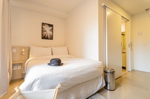 찰리 사비아 모에마 에센셜