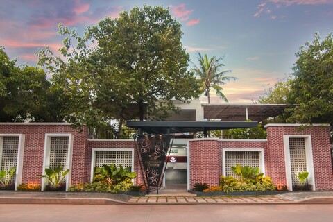 더 프리빌리지 부티크