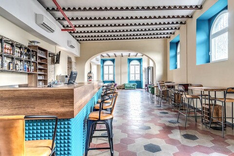 보르고 리파 어반 트래블