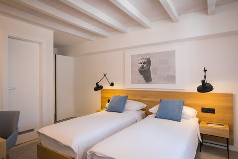 보버 럭셔리 룸스