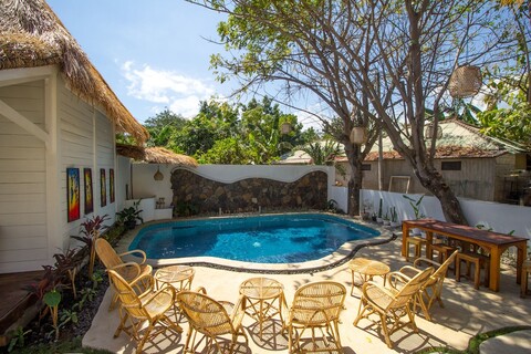 길리 브리즈 트로피컬 방갈로즈