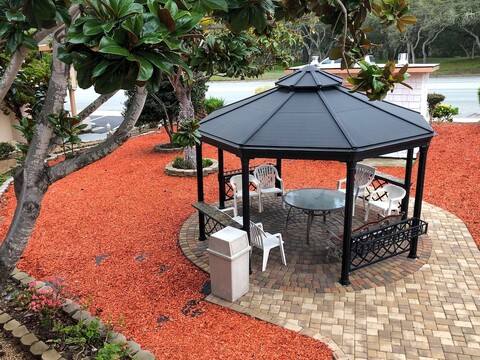 아메리카스 베스트 밸류 프레지던츠 인 온 문라스