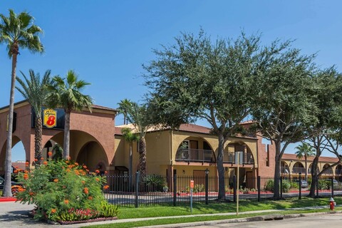 수퍼 8 바이 윈덤 휴스턴/나사