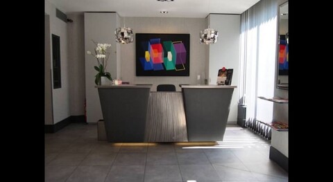 오텔 르 카로스